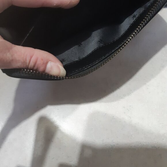 New Kenneth Cole Leather Wristlet Wallet - Black - Picture 9 of 10